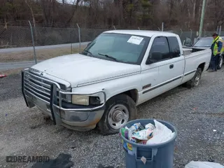1998 Dodge Ram 2500 with VIN 1B7KC2369WJ172784, listed as a IAAI auction lot 41607611 with 277,488 mi miles. Bid and sale history available at carsss.com. Image 2.