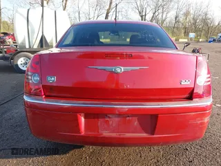 2008 Chrysler 300 Touring z VIN 2C3KA53G78H320035, wystawiony jako IAAI lot #41947682 z przebiegiem 92 589 mil mil oraz . Historia ofert i sprzedaży dostępna na DreamBid. Obrazek 17.