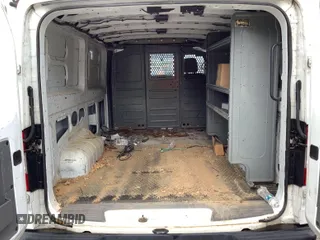 2019 Nissan NV Cargo SV z VIN 1N6BF0KY0KN806899, wystawiony jako IAAI lot #42539592 z przebiegiem 160 247 mil mil oraz . Historia ofert i sprzedaży dostępna na DreamBid. Obrazek 1.