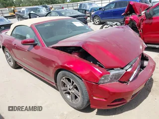 2014 Ford Mustang V6 with VIN 1ZVBP8EM7E5238529, listed as a IAAI auction lot 42045029 with 129,785 mi miles and . Bid and sale history available at DreamBid. Image 1.