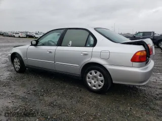 2000 Honda Civic VP with VIN 2HGEJ6615YH563673, listed as a Copart auction lot 48823915 with 164,877 mi miles and Salvage Title. Bid and sale history available at carsss.com. Image 2.