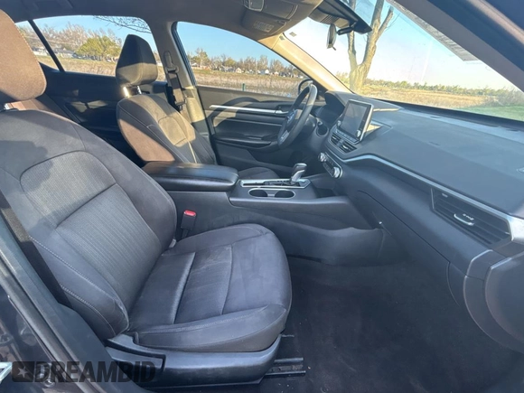 2022 Nissan Altima 2.5 SV with VIN 1N4BL4DV0NN308170, listed as a Copart auction lot 52458745 with 92,565 mi miles and Clean Title. Bid and sale history available at carsss.com. Image 5.