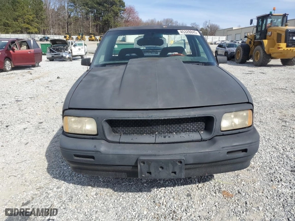 1997 GMC Sonoma SLS with VIN 1GTCS14X8VK507860, listed as a Copart auction lot 45328845 with 243,382 mi miles and Salvage Title. Bid and sale history available at carsss.com. Image 5.