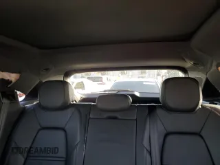 2020 Porsche Cayenne z VIN WP1AA2AY2LDA02538, wystawiony jako Copart lot #50817745 z przebiegiem 132 229 mil mil oraz Szkoda całkowita • Salvage title. Historia ofert i sprzedaży dostępna na DreamBid. Obrazek 10.