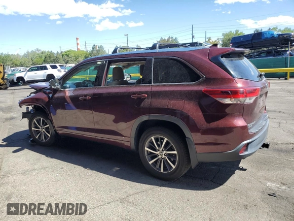 2018 Toyota Highlander SE z VIN 5TDJZRFH8JS494912, wystawiony jako Copart lot #57779415 z przebiegiem 131 362 mil mil oraz Szkoda całkowita • Salvage title. Historia ofert i sprzedaży dostępna na DreamBid. Obrazek 2.