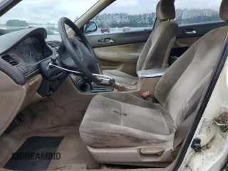 1994 Honda Accord с VIN 1HGCD5642RA166652, выставлен на аукционе Copart как лот 57225365 с пробегом 247 643 миль миль и Списание • Salvage title. История ставок и продаж доступна на DreamBid. Изображение 7.