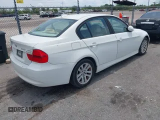 2006 BMW 3 Series 325i with VIN WBAVB13536PT06152, listed as a IAAI auction lot 42591770 with 248,688 mi miles and . Bid and sale history available at DreamBid. Image 4.