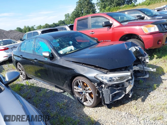 2018 BMW 5 Series M550i xDrive с VIN WBAJB9C59JB286170, выставлен на аукционе IAAI как лот 42726658 с пробегом Не указан миль и . История ставок и продаж доступна на DreamBid. Изображение 1.