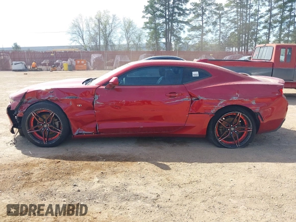 2017 Chevrolet Camaro 2LT z VIN 1G1FD1RSXH0168452, wystawiony jako IAAI lot #41878815 z przebiegiem 164 149 mil mil oraz . Historia ofert i sprzedaży dostępna na DreamBid. Obrazek 14.