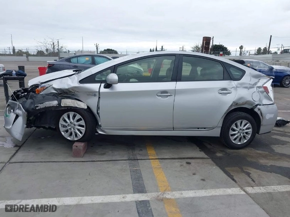 2012 Toyota Prius Plug-In with VIN JTDKN3DP3C3012519, listed as a IAAI auction lot 41874632 with 144,777 mi miles. Bid and sale history available at carsss.com. Image 15.