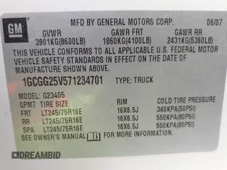 2007 Chevrolet Express Cargo Van with VIN 1GCGG25V571234701, listed as a IAAI auction lot 41684130 with 999,999 mi miles. Bid and sale history available at carsss.com. Image 9.