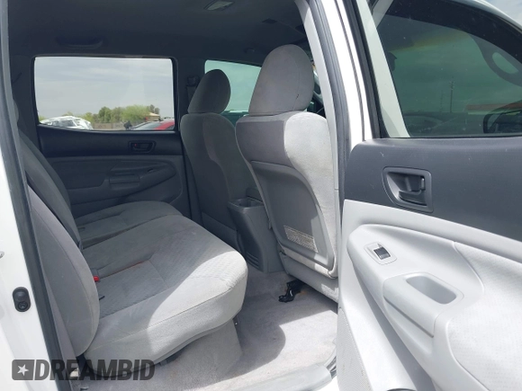 2009 Toyota Tacoma PreRunner with VIN 3TMJU62N49M076433, listed as a IAAI auction lot 41902369 with 164,827 mi miles. Bid and sale history available at carsss.com. Image 8.