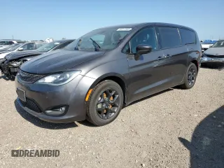2019 Chrysler Pacifica Touring Plus z VIN 2C4RC1FG3KR569071, wystawiony jako Copart lot #52317555 z przebiegiem 114 414 mil mil oraz Szkoda całkowita • Salvage title. Historia ofert i sprzedaży dostępna na DreamBid. Obrazek 1.