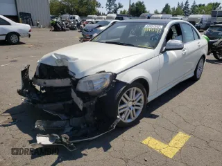 2009 Mercedes-Benz C 300 Sport z VIN WDDGF81X79F245689, wystawiony jako Copart lot #49351905 z przebiegiem Nie podano mil oraz Szkoda całkowita • Salvage title. Historia ofert i sprzedaży dostępna na DreamBid. Obrazek 2.