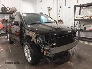 2013 Jeep Compass High Altitude with VIN 1C4NJCEA0DD124354, listed as a IAAI auction lot 41958799 with 19,999 mi miles. Bid and sale history available at carsss.com. Image 6.