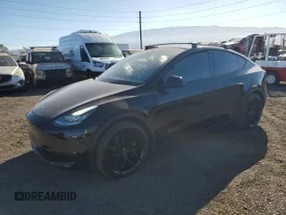 2022 Tesla Model Y Long Range z VIN 7SAYGDEE2NF391349, wystawiony jako Copart lot #85351924 z przebiegiem 5 670 mil mil oraz Szkoda całkowita • Salvage title. Historia ofert i sprzedaży dostępna na DreamBid. Obrazek 1.