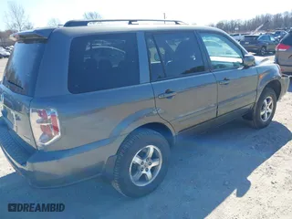 2008 Honda Pilot SE with VIN 5FNYF18358B021221, listed as a IAAI auction lot 41773745 with 169,160 mi miles. Bid and sale history available at carsss.com. Image 4.