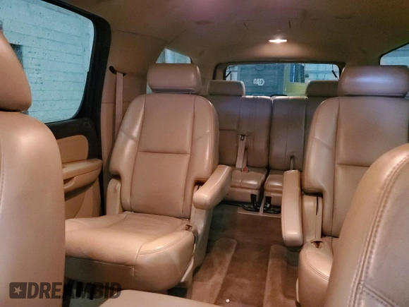 2010 GMC Yukon XL Denali with VIN 1GKUKMEF6AR225203, listed as a Copart auction lot 72700704 with 249,050 mi miles and Clean Title. Bid and sale history available at carsss.com. Image 10.