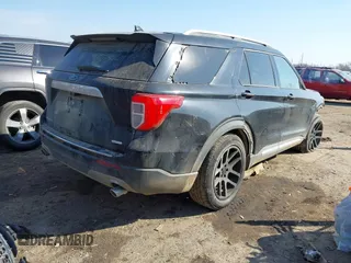2020 Ford Explorer Limited with VIN 1FMSK7FH5LGB92998, listed as a IAAI auction lot 41651799 with 65,970 mi miles and . Bid and sale history available at carsss.com. Image 4.