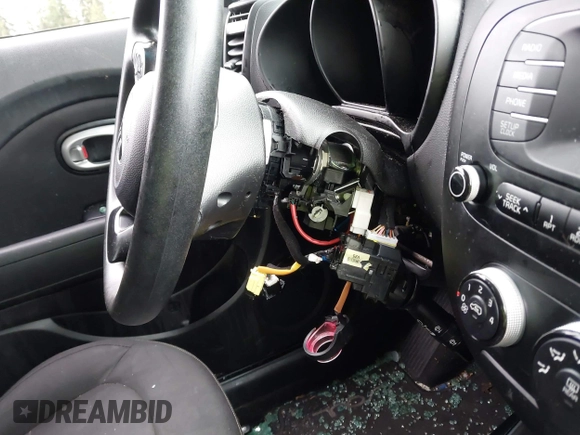 2015 Kia Soul + with VIN KNDJP3A55F7170527, listed as a IAAI auction lot 41981775 with 131,208 mi miles. Bid and sale history available at carsss.com. Image 6.