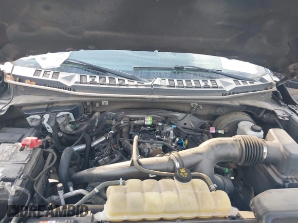 2020 Ford F-150 XL z VIN 1FTEW1CP8LKD16371, wystawiony jako IAAI lot #41805570 z przebiegiem 107 783 mil mil oraz . Historia ofert i sprzedaży dostępna na DreamBid. Obrazek 10.