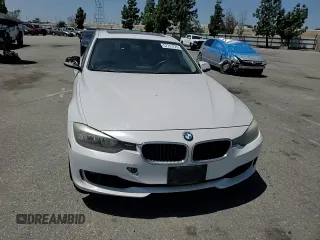 2013 BMW 3 Series 328i z VIN WBA3C1C56DF436269, wystawiony jako Copart lot #57311725 z przebiegiem 139 482 mil mil oraz Szkody całkowita. Historia ofert i sprzedaży dostępna na DreamBid. Obrazek 13.