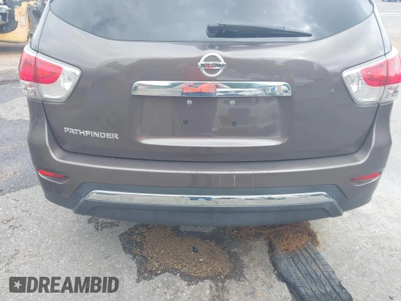2015 Nissan Pathfinder S with VIN 5N1AR2MN0FC622662, listed as a IAAI auction lot 42116398 with 172,935 mi miles. Bid and sale history available at carsss.com. Image 18.