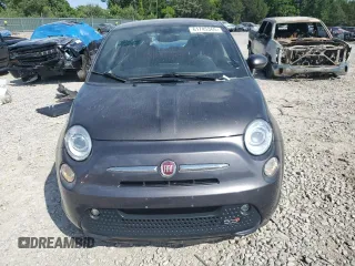 2016 FIAT 500e z VIN 3C3CFFGE3GT121963, wystawiony jako Copart lot #61745365 z przebiegiem 44 249 mil mil oraz Szkoda całkowita • Salvage title. Historia ofert i sprzedaży dostępna na DreamBid. Obrazek 5.