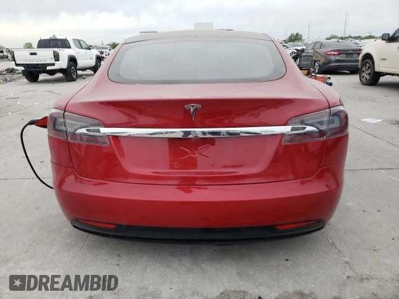 2019 Tesla Model S 75D z VIN 5YJSA1E29KF347384, wystawiony jako Copart lot #50622555 z przebiegiem Nie podano mil oraz Szkoda całkowita • Salvage title. Historia ofert i sprzedaży dostępna na DreamBid. Obrazek 6.