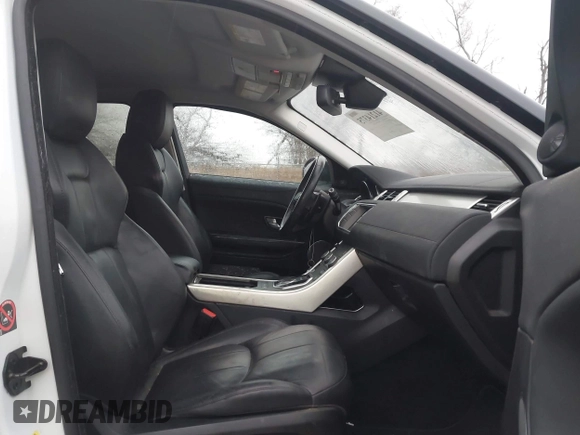 2017 Land Rover Range Rover Evoque SE z VIN SALVP2BG4HH173887, wystawiony jako IAAI lot #41214375 z przebiegiem 69 113 mil mil oraz . Historia ofert i sprzedaży dostępna na DreamBid. Obrazek 5.