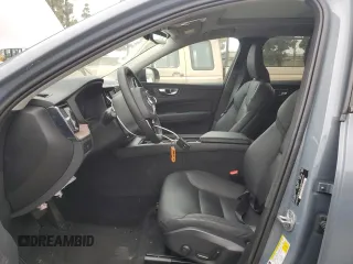 2024 Volvo XC60 Plus Dark Theme с VIN YV4L12RL8R1835609, выставлен на аукционе Copart как лот 54304035 с пробегом 20 182 миль миль и Чистый • Clean title. История ставок и продаж доступна на DreamBid. Изображение 7.