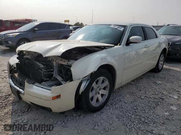2007 Chrysler 300 Signature with VIN 2C3KA53GX7H715860, listed as a Copart auction lot 71077054 with 108,245 mi miles and Salvage Title. Bid and sale history available at carsss.com. Image 1.
