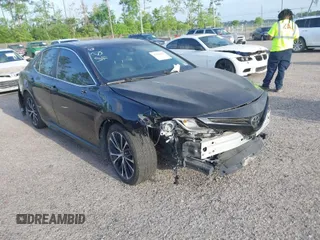 2020 Toyota Camry SE with VIN 4T1G11AK5LU504778, listed as a IAAI auction lot 42008411 with 63,391 mi miles. Bid and sale history available at carsss.com. Image 1.