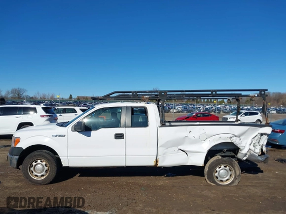 2014 Ford F-150 XL with VIN 1FTFX1CF3EKF27943, listed as a IAAI auction lot 41735025 with 248,005 mi miles. Bid and sale history available at carsss.com. Image 14.