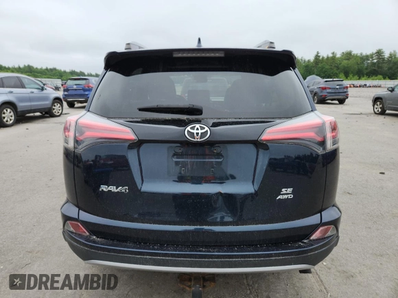 2018 Toyota RAV4 SE z VIN JTMJFREV3JD244036, wystawiony jako Copart lot #61499005 z przebiegiem 106 503 mil mil oraz Czysty tytuł • Clean title. Historia ofert i sprzedaży dostępna na DreamBid. Obrazek 6.