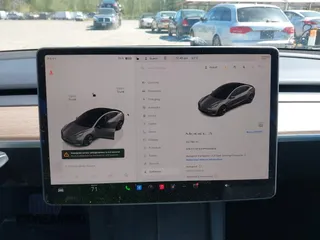 2023 Tesla Model 3 z VIN 5YJ3E1EA1PF558926, wystawiony jako IAAI lot #41958520 z przebiegiem 30 798 mil mil oraz . Historia ofert i sprzedaży dostępna na DreamBid. Obrazek 18.