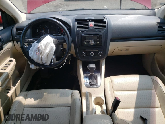2010 Volkswagen Jetta SE with VIN 3VWRZ7AJ4AM059304, listed as a Copart auction lot 59497295 with 114,957 mi miles and Salvage title. Bid and sale history available at DreamBid. Image 8.