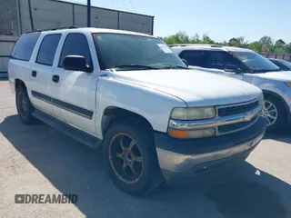 2005 Chevrolet Suburban LT with VIN 1GNEC16ZX5J100236, listed as a IAAI auction lot 41920678 with 221,124 mi miles. Bid and sale history available at carsss.com. Image 1.