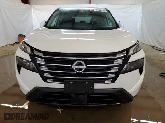 2025 Nissan Rogue SV with VIN 5N1BT3BA5SC786396, listed as a Copart auction lot 52991095 with 12,189 mi miles and Clean Title. Bid and sale history available at DreamBid. Image 5.
