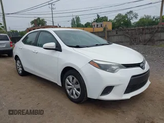 2015 Toyota Corolla L z VIN 5YFBURHE3FP225433, wystawiony jako IAAI lot #42468236 z przebiegiem 267 868 mil mil oraz . Historia ofert i sprzedaży dostępna na DreamBid. Obrazek 1.