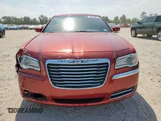 2013 Chrysler 300 z VIN 2C3CCAAG1DH568995, wystawiony jako Copart lot #56278975 z przebiegiem 133 201 mil mil oraz Szkoda całkowita • Salvage title. Historia ofert i sprzedaży dostępna na DreamBid. Obrazek 5.