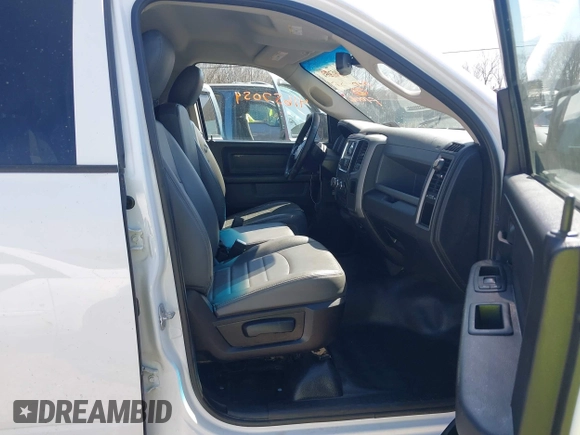 2016 Ram 1500 Express z VIN 1C6RR6FG2GS242881, wystawiony jako IAAI lot #41657054 z przebiegiem 126 658 mil mil oraz . Historia ofert i sprzedaży dostępna na DreamBid. Obrazek 5.