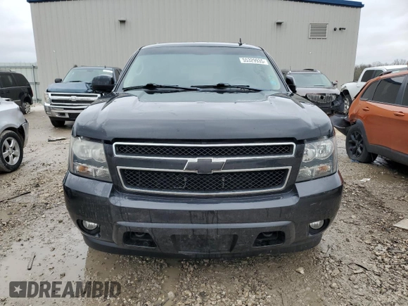 2011 Chevrolet Suburban LT z VIN 1GNSKJE37BR272949, wystawiony jako Copart lot #55329935 z przebiegiem 211 997 mil mil oraz Nie do naprawy • Non repairable. Historia ofert i sprzedaży dostępna na DreamBid. Obrazek 5.