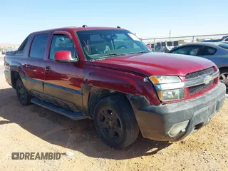 2005 Chevrolet Avalanche Z71 with VIN 3GNEK12Z35G140233, listed as a IAAI auction lot 41863592 with 444,981 mi miles. Bid and sale history available at carsss.com. Image 1.