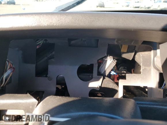 1993 Ford Mustang z VIN 1FACP42D5PF176622, wystawiony jako Copart lot #88132295 z przebiegiem Nie podano mil oraz Szkoda całkowita • Salvage title. Historia ofert i sprzedaży dostępna na DreamBid. Obrazek 9.