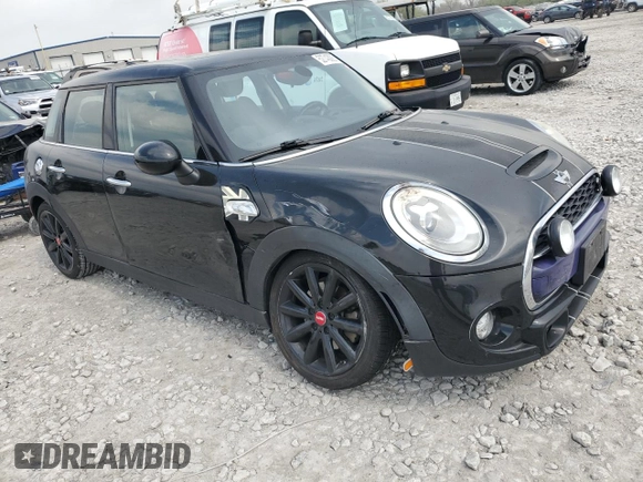 2016 MINI Hardtop 4 Door S z VIN WMWXU3C51G2B67610, wystawiony jako Copart lot #52743005 z przebiegiem 160 434 mil mil oraz Szkoda całkowita • Salvage title. Historia ofert i sprzedaży dostępna na DreamBid. Obrazek 4.