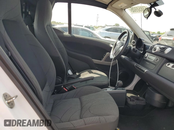 2014 Smart fortwo with VIN WMEEK9AA3EK806228, listed as a Copart auction lot 63858905 with 13,317 mi miles and Clean title. Bid and sale history available at DreamBid. Image 10.