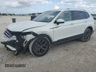 2022 Volkswagen Tiguan SE z VIN 3VV2B7AX7NM027421, wystawiony jako Copart lot #53280115 z przebiegiem 44 395 mil mil oraz Szkoda całkowita • Salvage title. Historia ofert i sprzedaży dostępna na DreamBid. Obrazek 1.