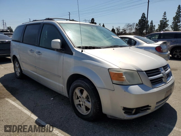 2010 Dodge Grand Caravan SXT z VIN 2D4RN5D13AR331626, wystawiony jako Copart lot #55522315 z przebiegiem 170 202 mil mil oraz Czysty tytuł • Clean title. Historia ofert i sprzedaży dostępna na DreamBid. Obrazek 4.