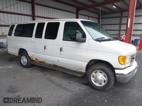2003 Ford Econoline Passenger XL z VIN 1FBSS31L83HA89114, wystawiony jako IAAI lot #40404997 z przebiegiem 171 539 mil mil oraz . Historia ofert i sprzedaży dostępna na DreamBid. Obrazek 1.